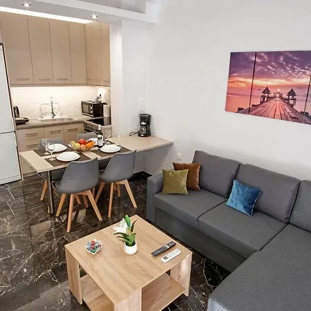 Apartment Newly Renovated 2-bedroom In ! *