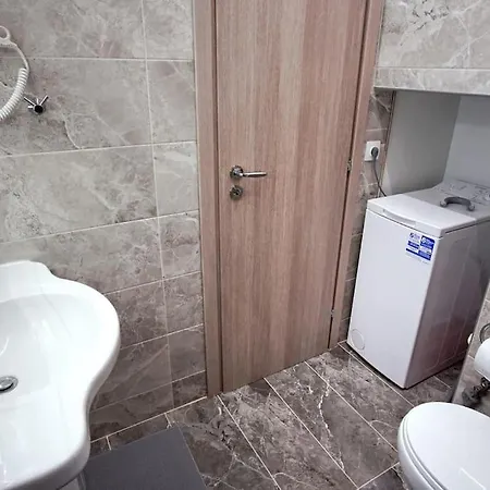 Apartment Newly Renovated 2-bedroom In ! Athens